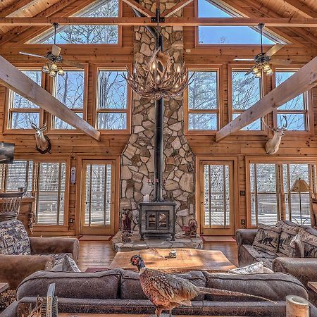 Blue Ridge Bliss- Spacious Cabin, Pets, Hot Tub! 외부 사진