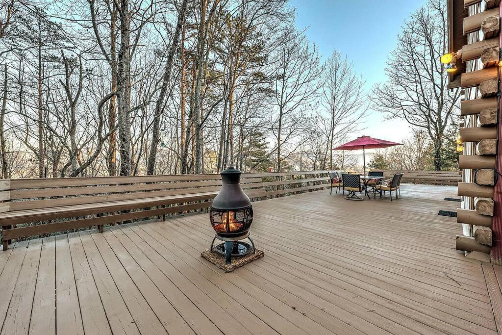 Blue Ridge Bliss- Spacious Cabin, Pets, Hot Tub! 외부 사진