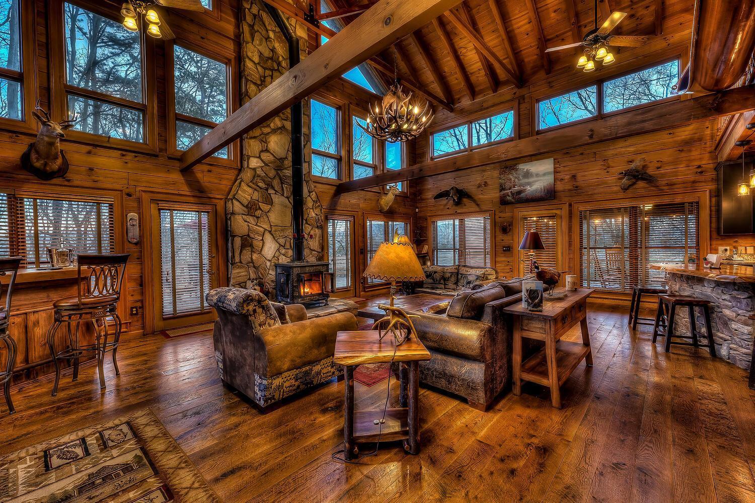 Blue Ridge Bliss- Spacious Cabin, Pets, Hot Tub! 외부 사진