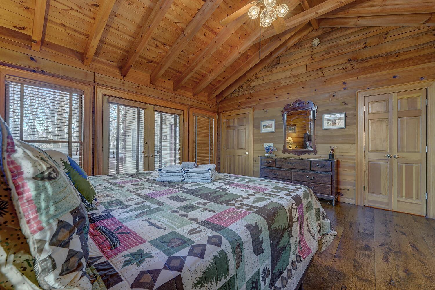 Blue Ridge Bliss- Spacious Cabin, Pets, Hot Tub! 외부 사진